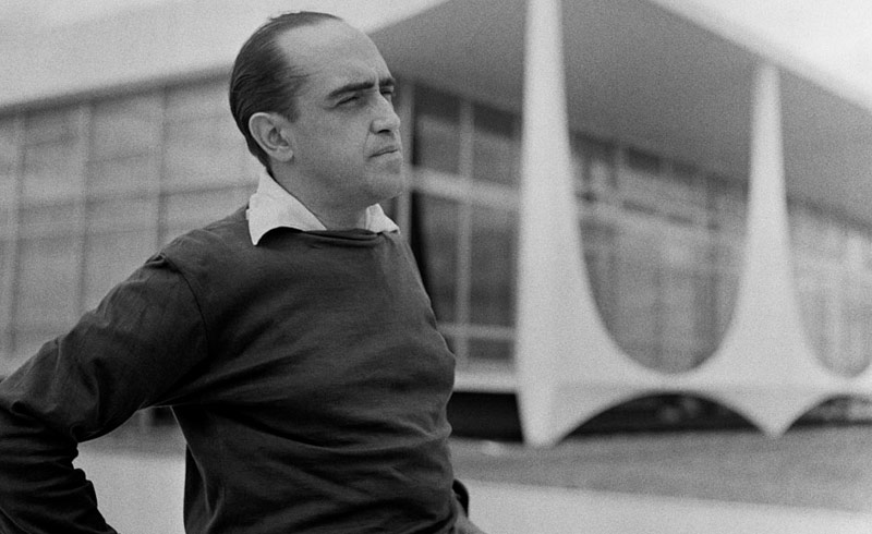 OSCAR NIEMEYER