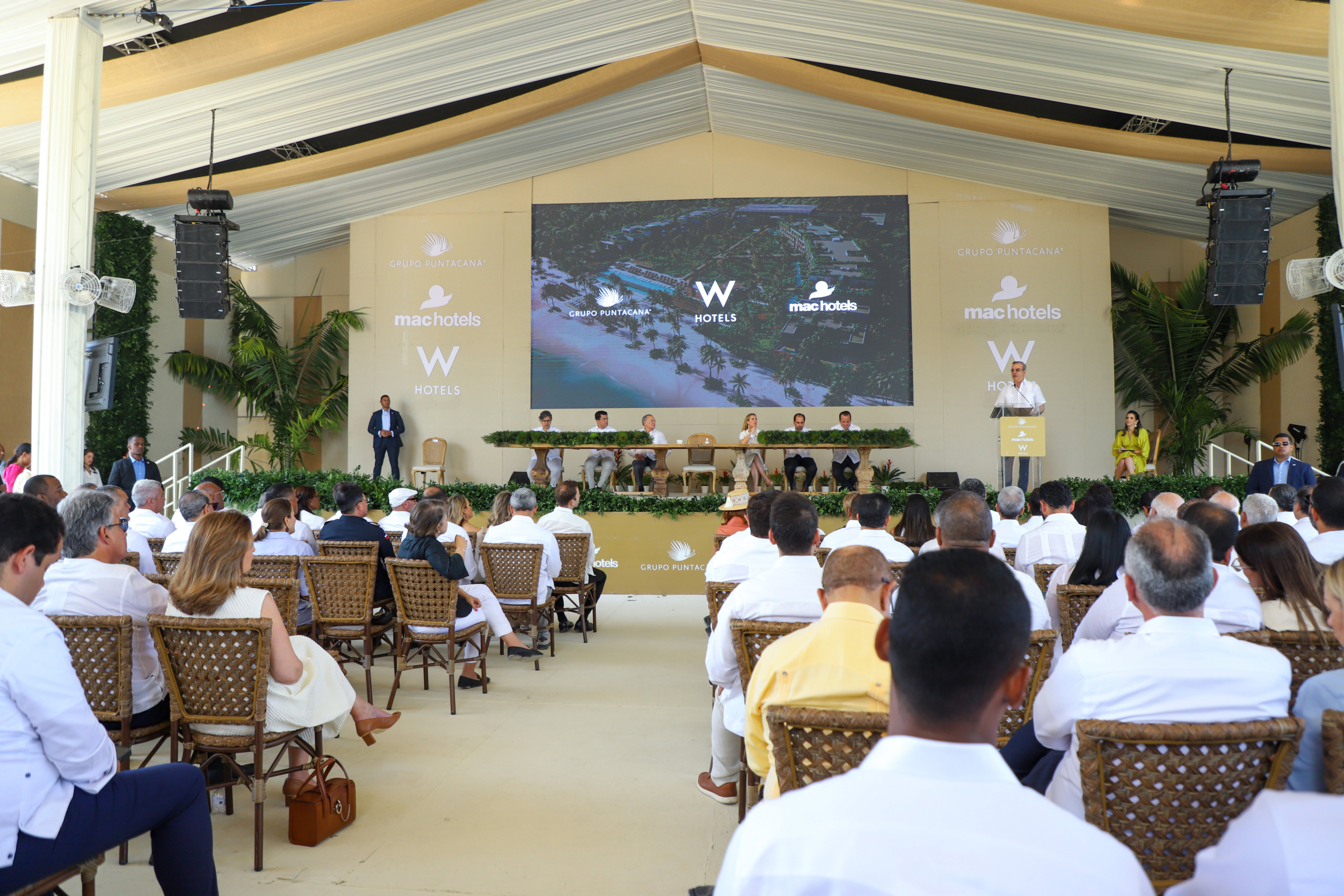 INICIO DE LA CONSTRUCCIÓN HOTEL W PUNTA CANA