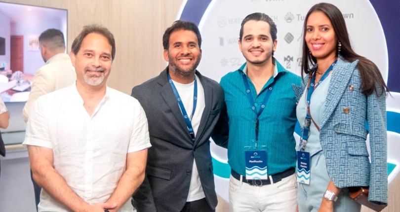 1ra CATEGORÍA | MEJOR DISEÑO DE STAND EXPOSITOR DE INMUBLES | 1er. NOMINADO
